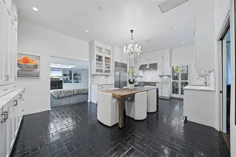 3301 W Morrison Avenue Tampa FL 33629