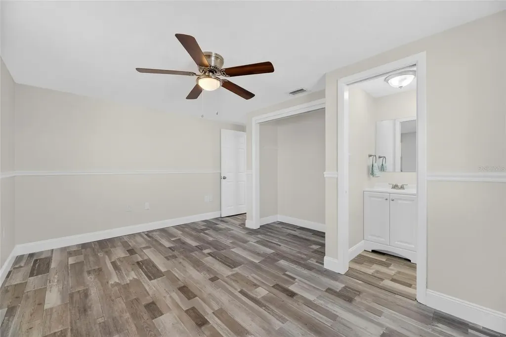 827 Seabreeze Drive Ruskin FL 33570