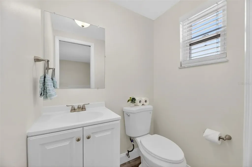 827 Seabreeze Drive Ruskin FL 33570