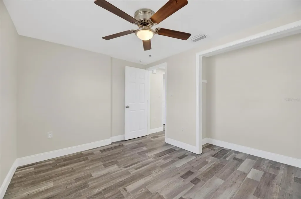 827 Seabreeze Drive Ruskin FL 33570