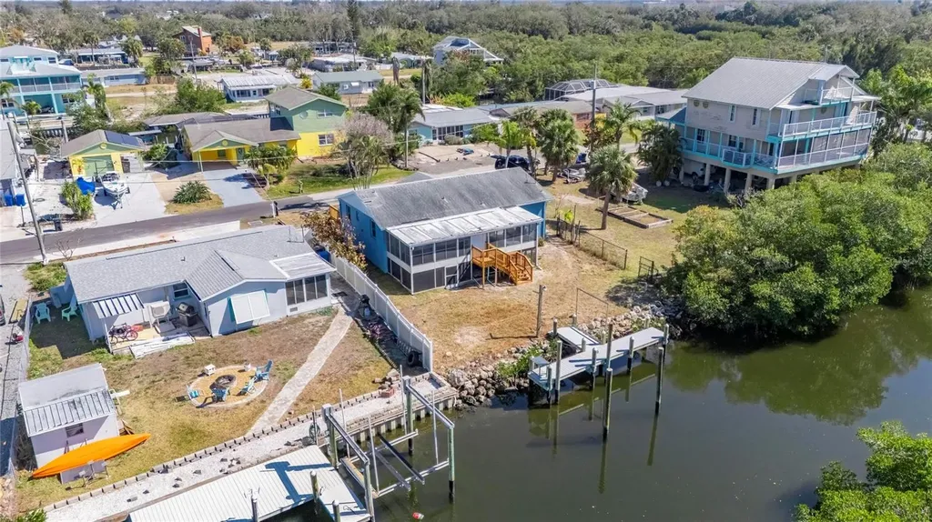 827 Seabreeze Drive Ruskin FL 33570