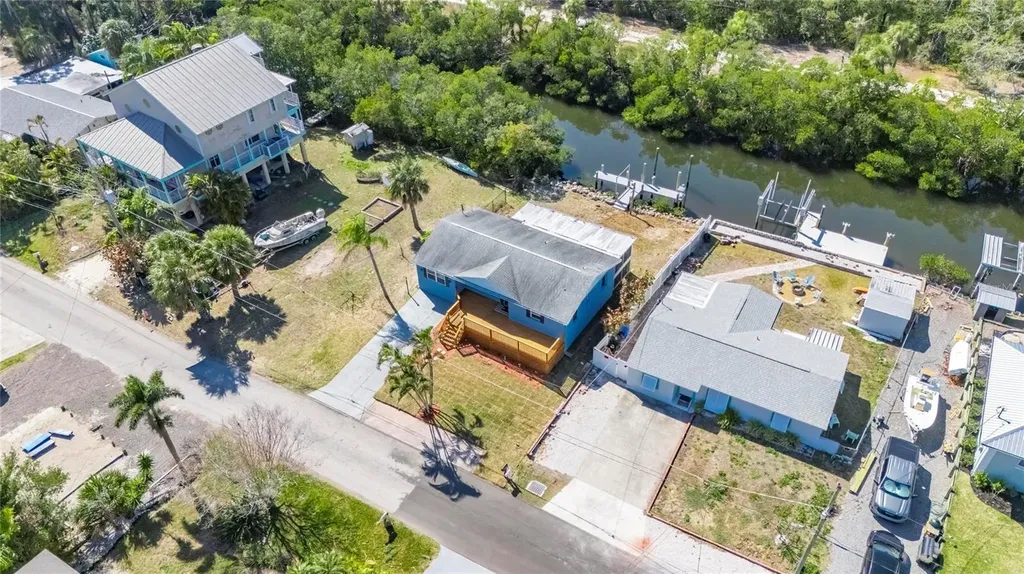827 Seabreeze Drive Ruskin FL 33570