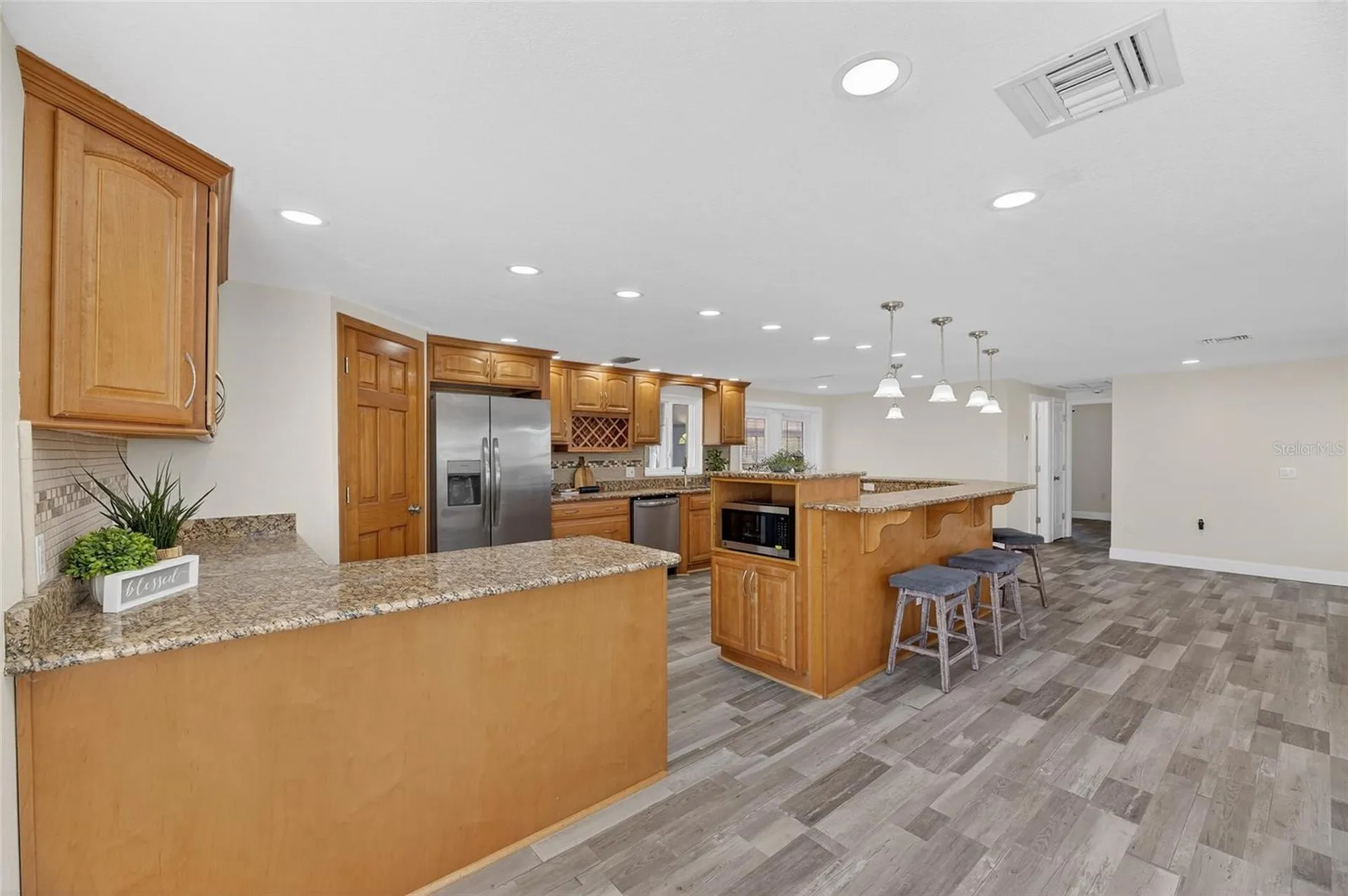 827 Seabreeze Drive Ruskin FL 33570