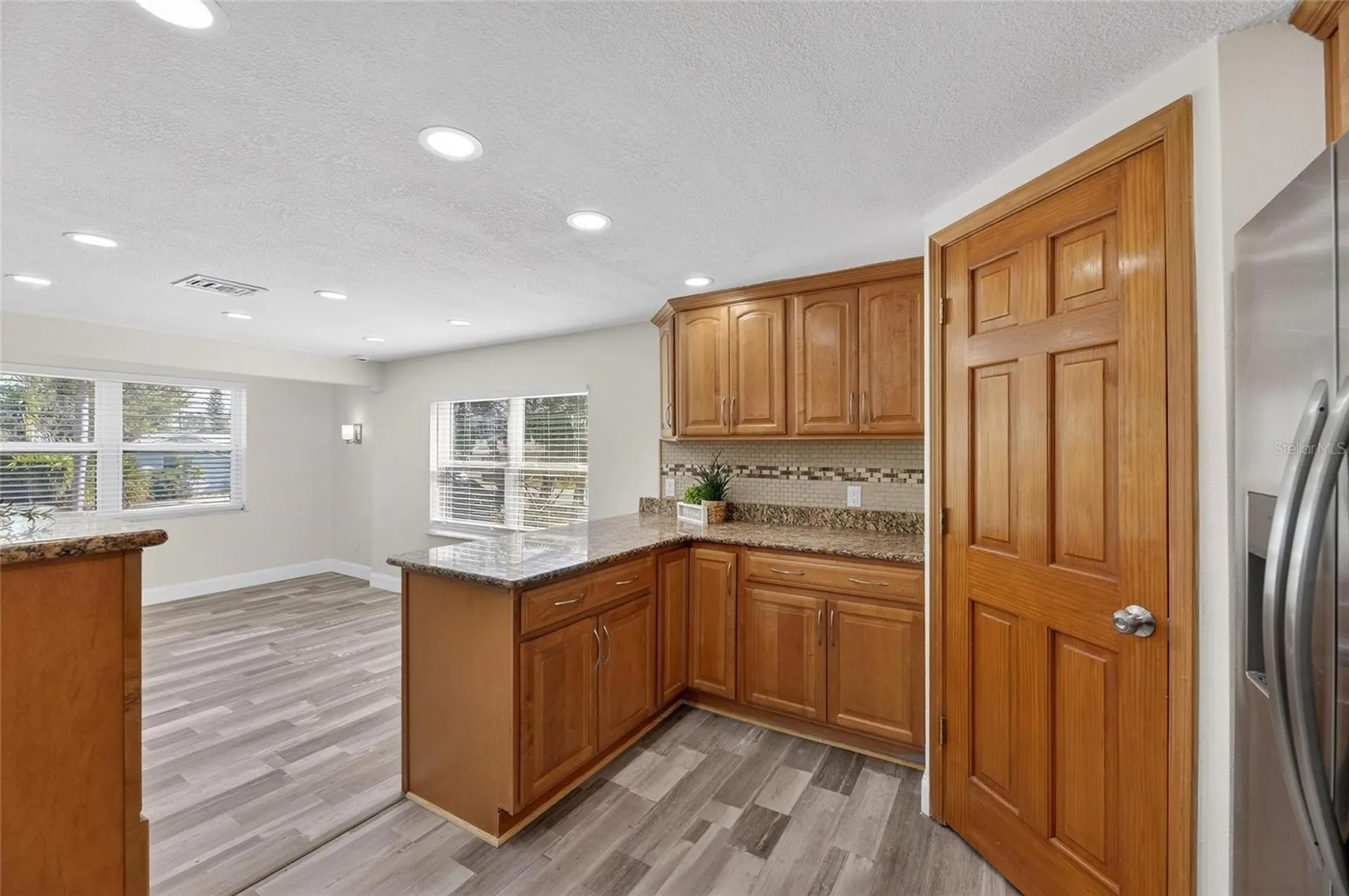 827 Seabreeze Drive Ruskin FL 33570