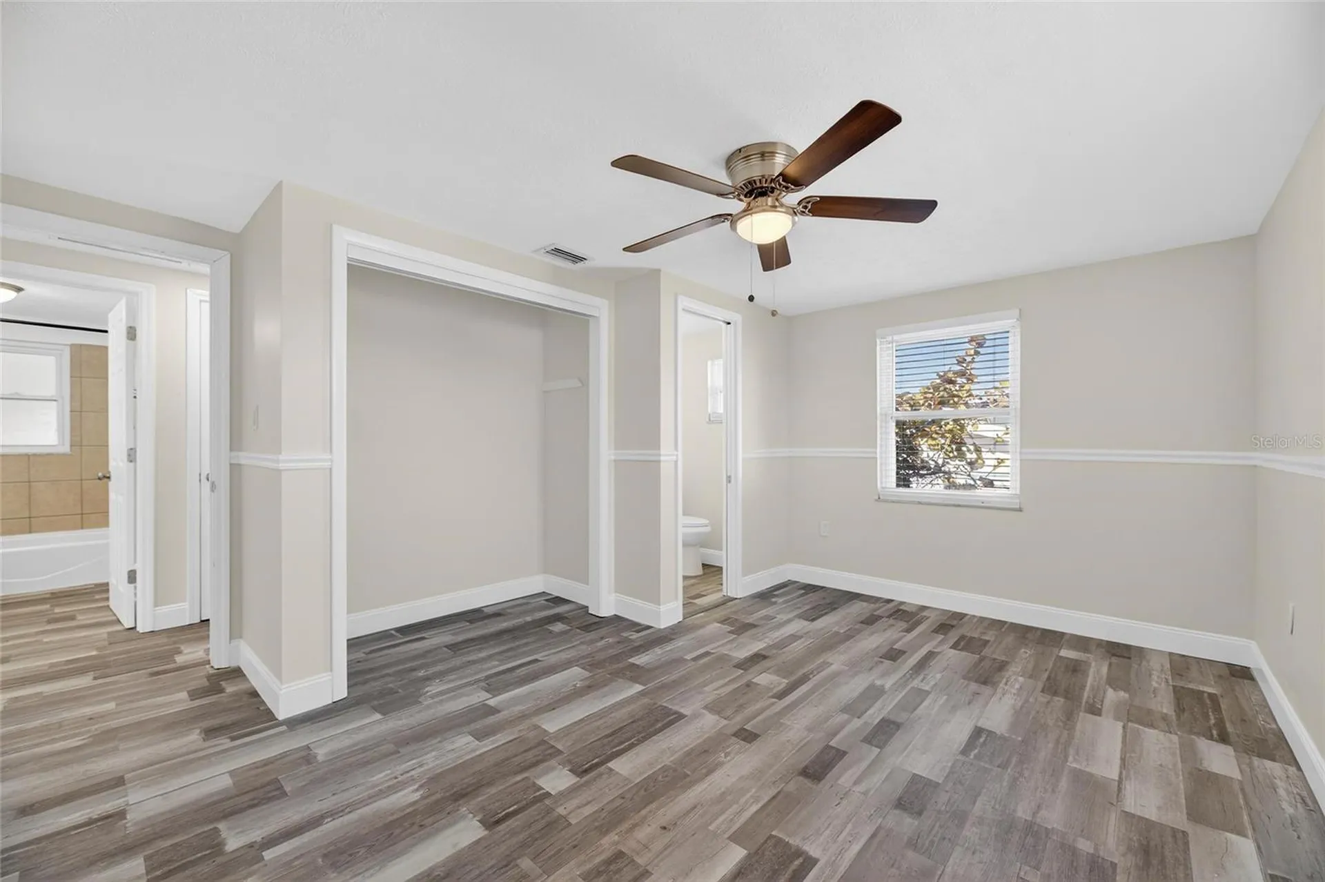 827 Seabreeze Drive Ruskin FL 33570