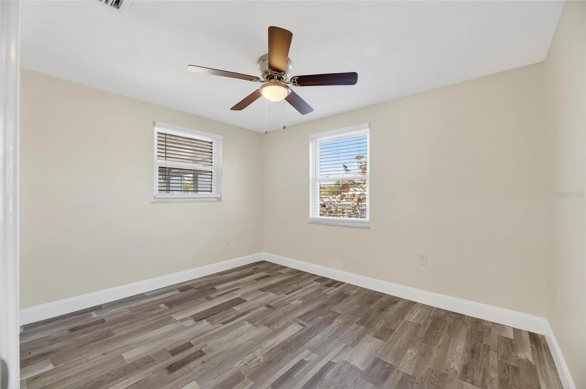 827 Seabreeze Drive Ruskin FL 33570