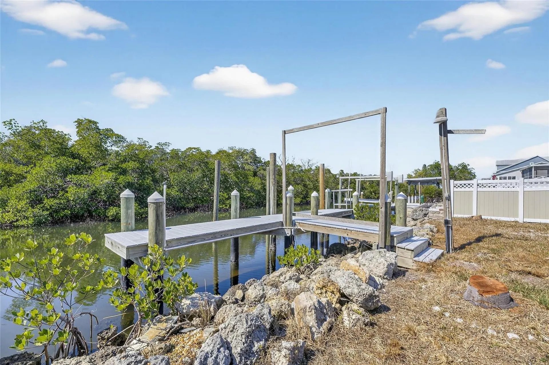 827 Seabreeze Drive Ruskin FL 33570