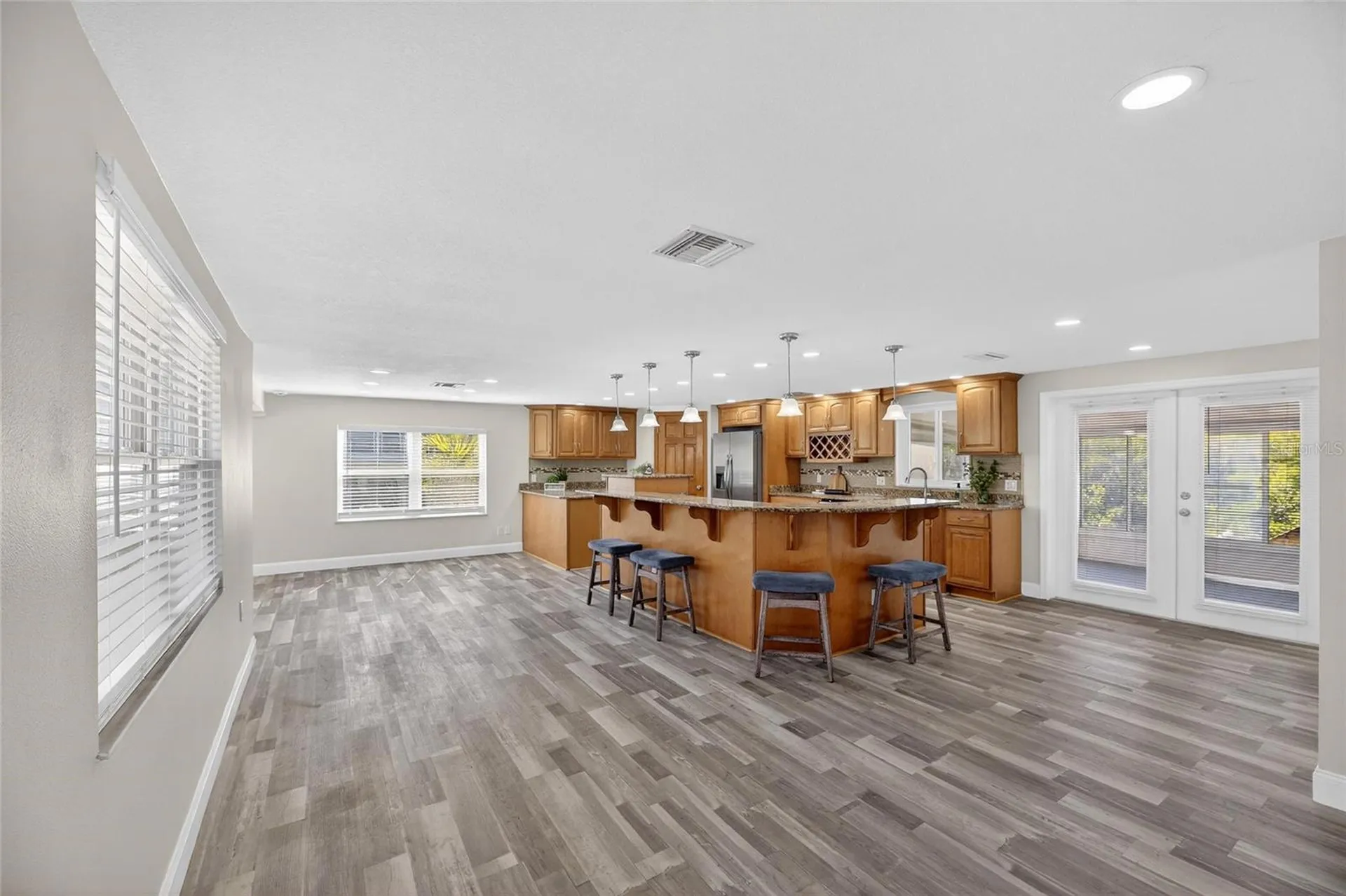 827 Seabreeze Drive Ruskin FL 33570
