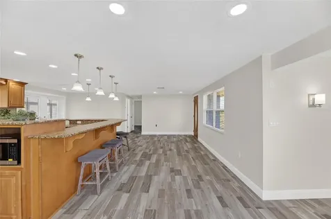 827 Seabreeze Drive Ruskin FL 33570