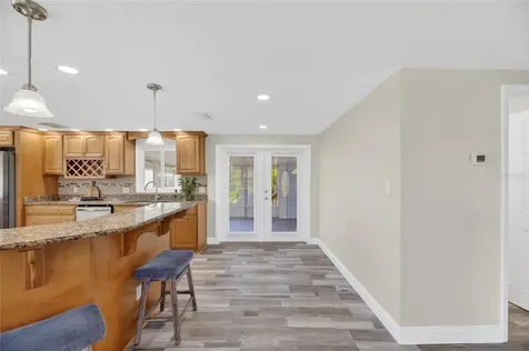 827 Seabreeze Drive Ruskin FL 33570