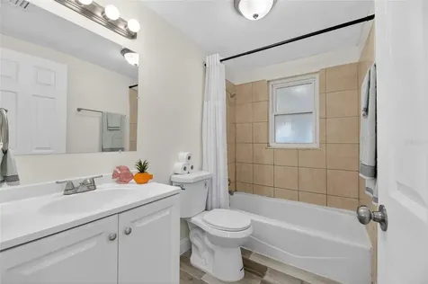 827 Seabreeze Drive Ruskin FL 33570