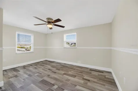 827 Seabreeze Drive Ruskin FL 33570