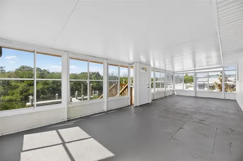 827 Seabreeze Drive Ruskin FL 33570