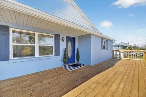827 Seabreeze Drive Ruskin FL 33570
