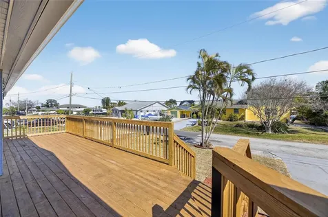 827 Seabreeze Drive Ruskin FL 33570