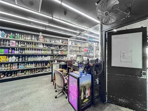 4898 Edgewater Drive Orlando FL 32804