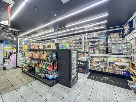 4898 Edgewater Drive Orlando FL 32804