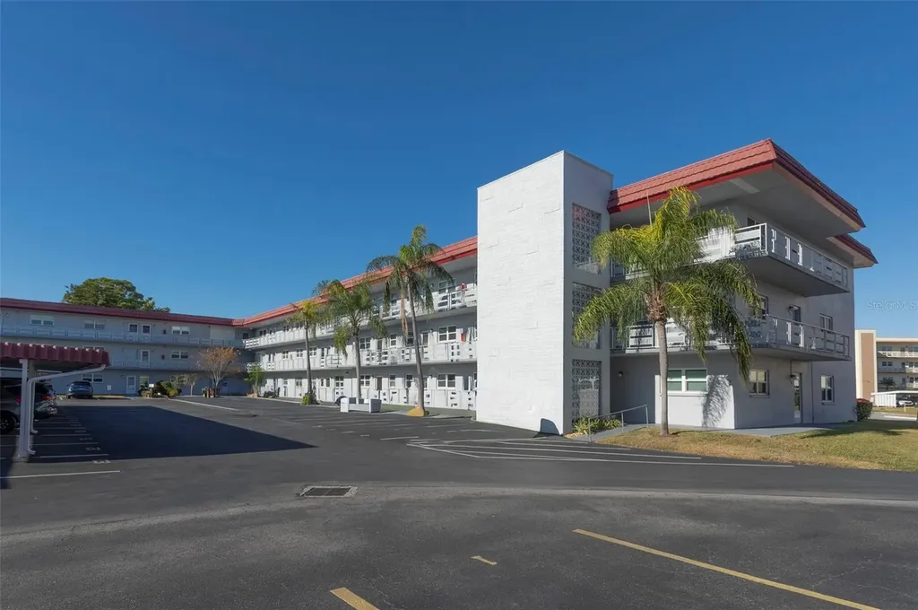 5660 80th Street N St Petersburg FL 33709