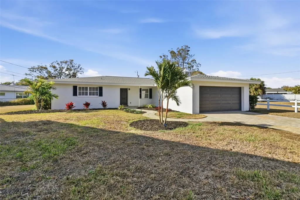 5919 35th Avenue N St Petersburg FL 33710