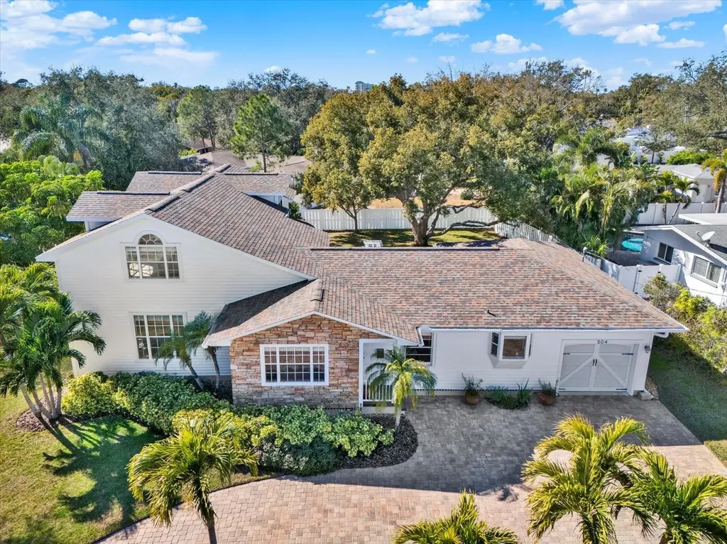 504 Fairview Road Belleair FL 33756