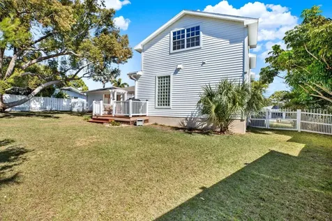 504 Fairview Road Belleair FL 33756