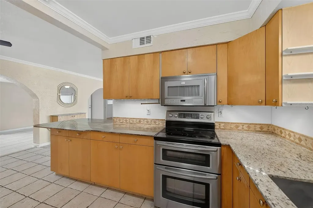 3946 Omega Circle Sarasota FL 34235