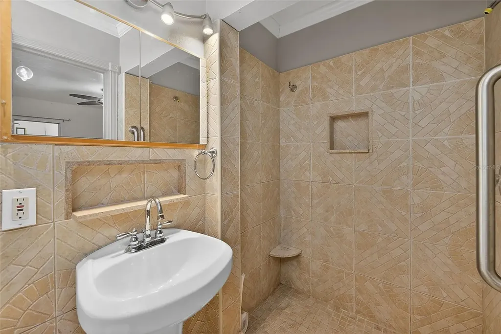 3946 Omega Circle Sarasota FL 34235
