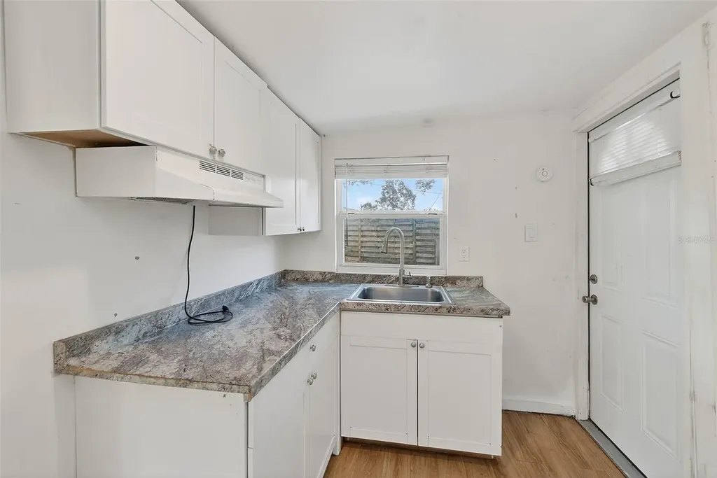 3946 Omega Circle Sarasota FL 34235
