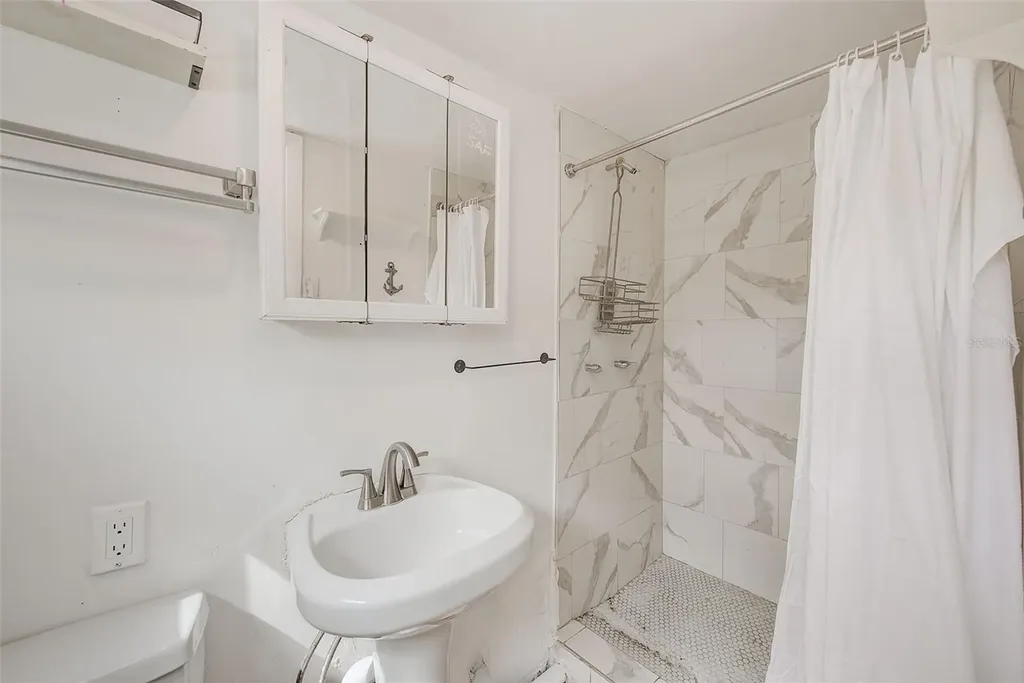 3946 Omega Circle Sarasota FL 34235