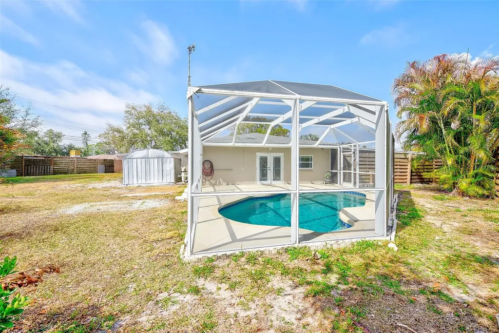 3946 Omega Circle Sarasota FL 34235