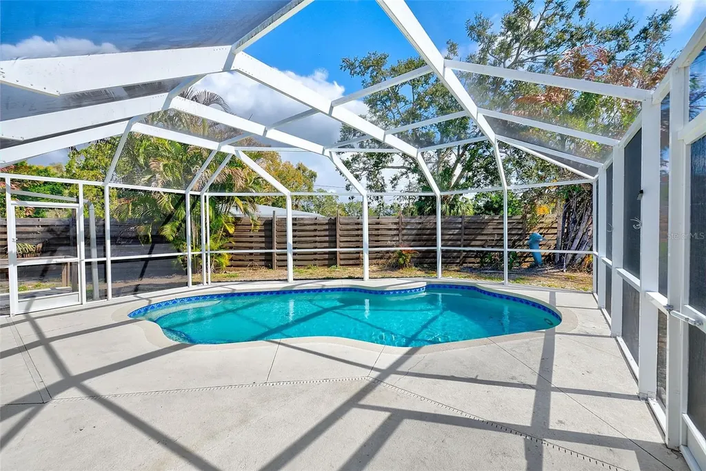 3946 Omega Circle Sarasota FL 34235