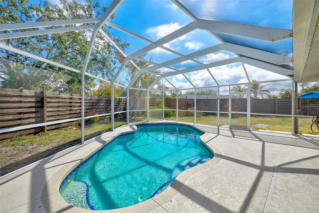3946 Omega Circle Sarasota FL 34235