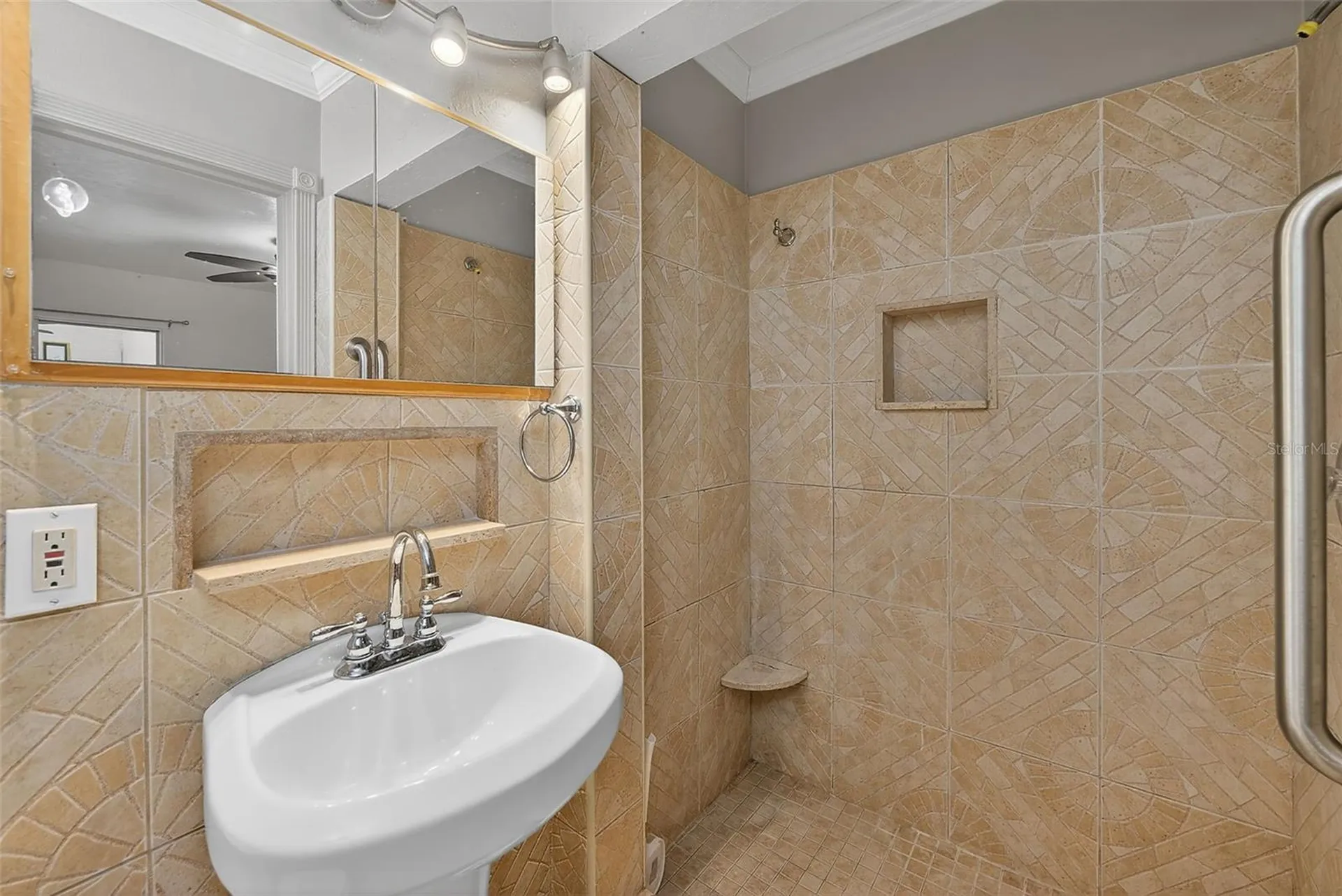 3946 Omega Circle Sarasota FL 34235