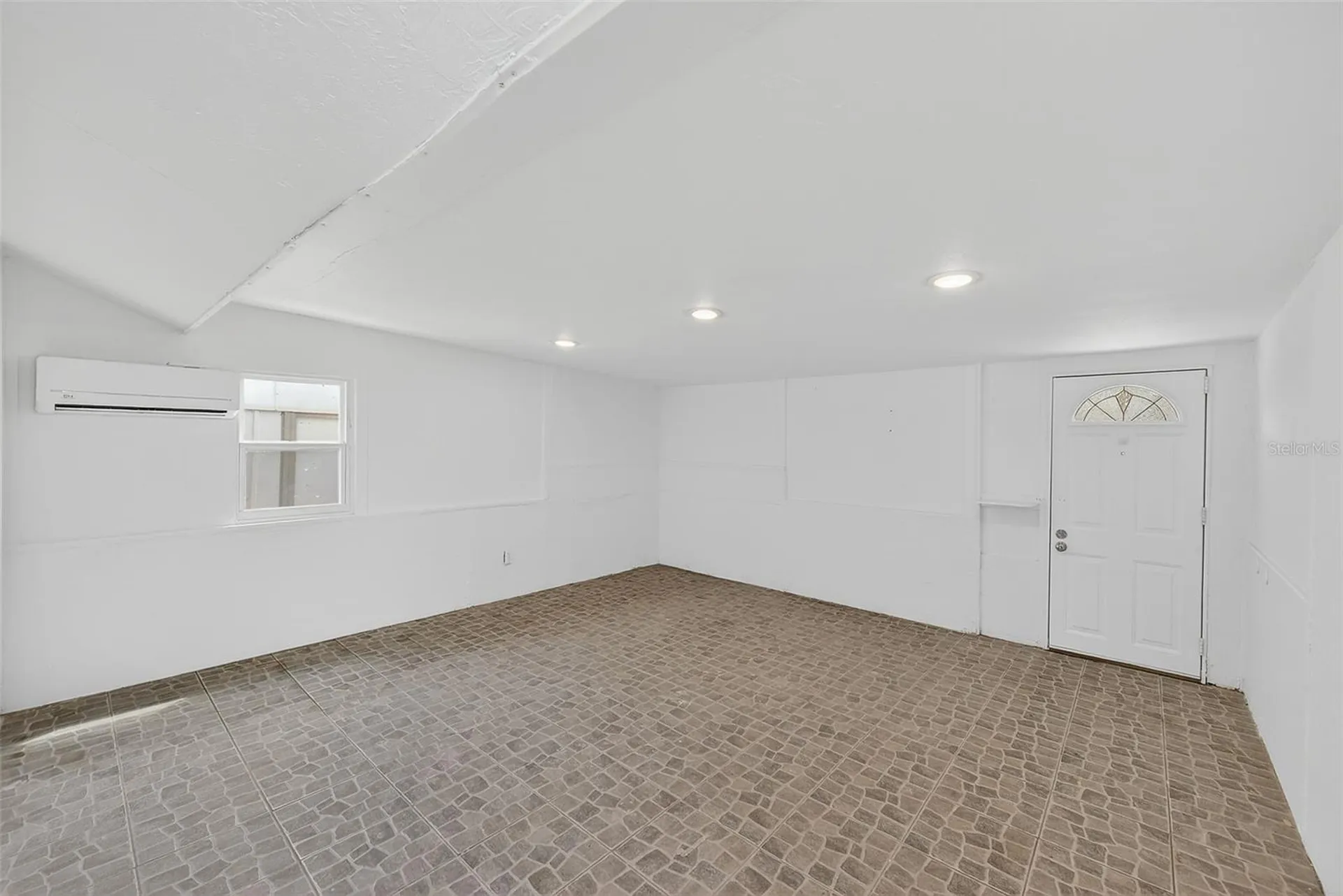 3946 Omega Circle Sarasota FL 34235