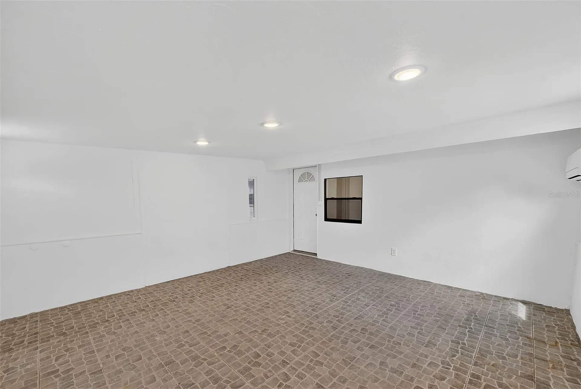 3946 Omega Circle Sarasota FL 34235