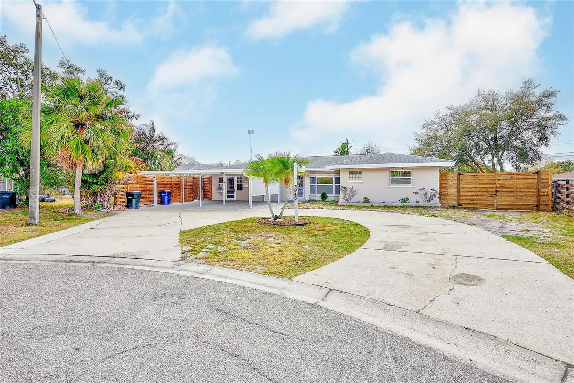 3946 Omega Circle Sarasota FL 34235