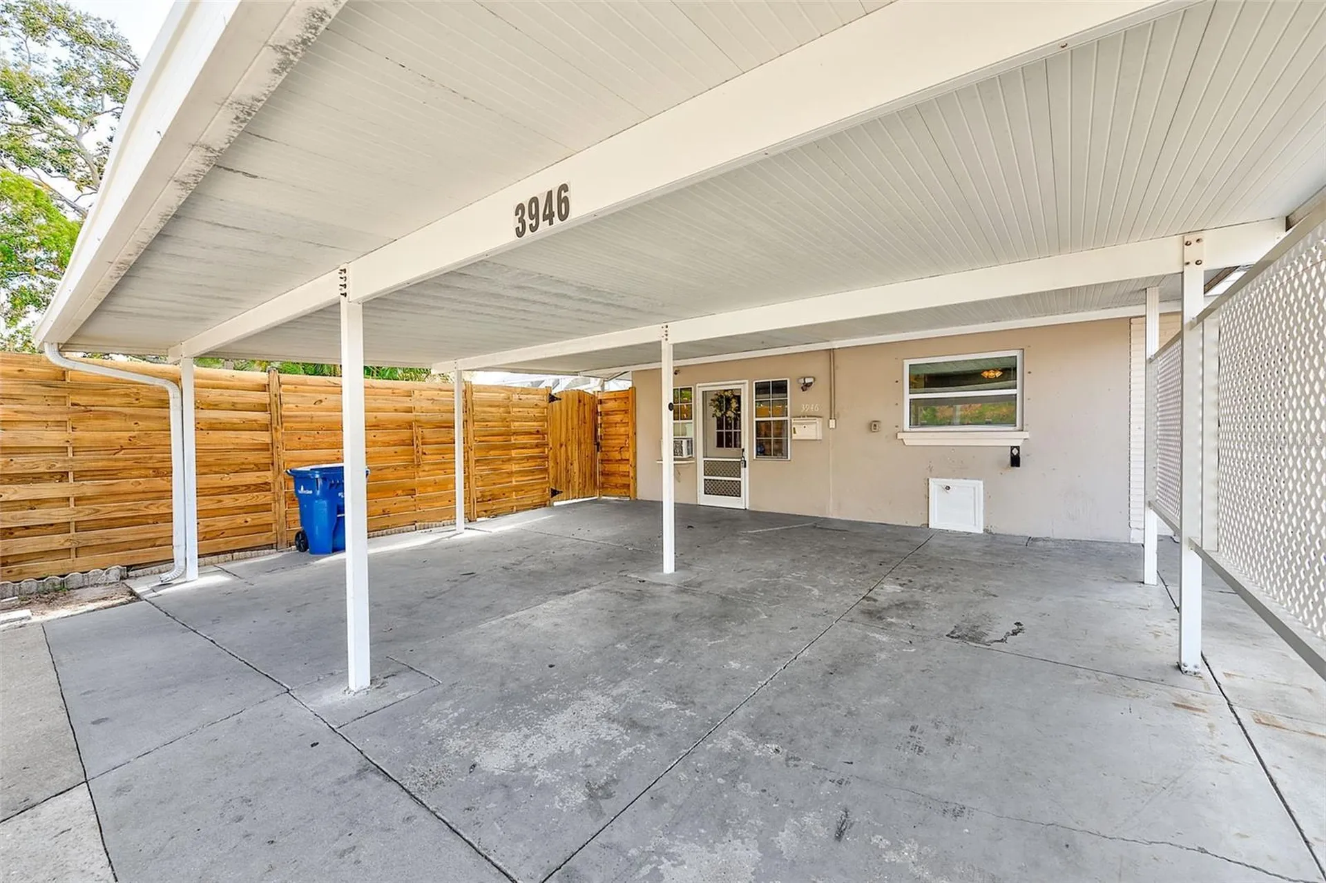 3946 Omega Circle Sarasota FL 34235