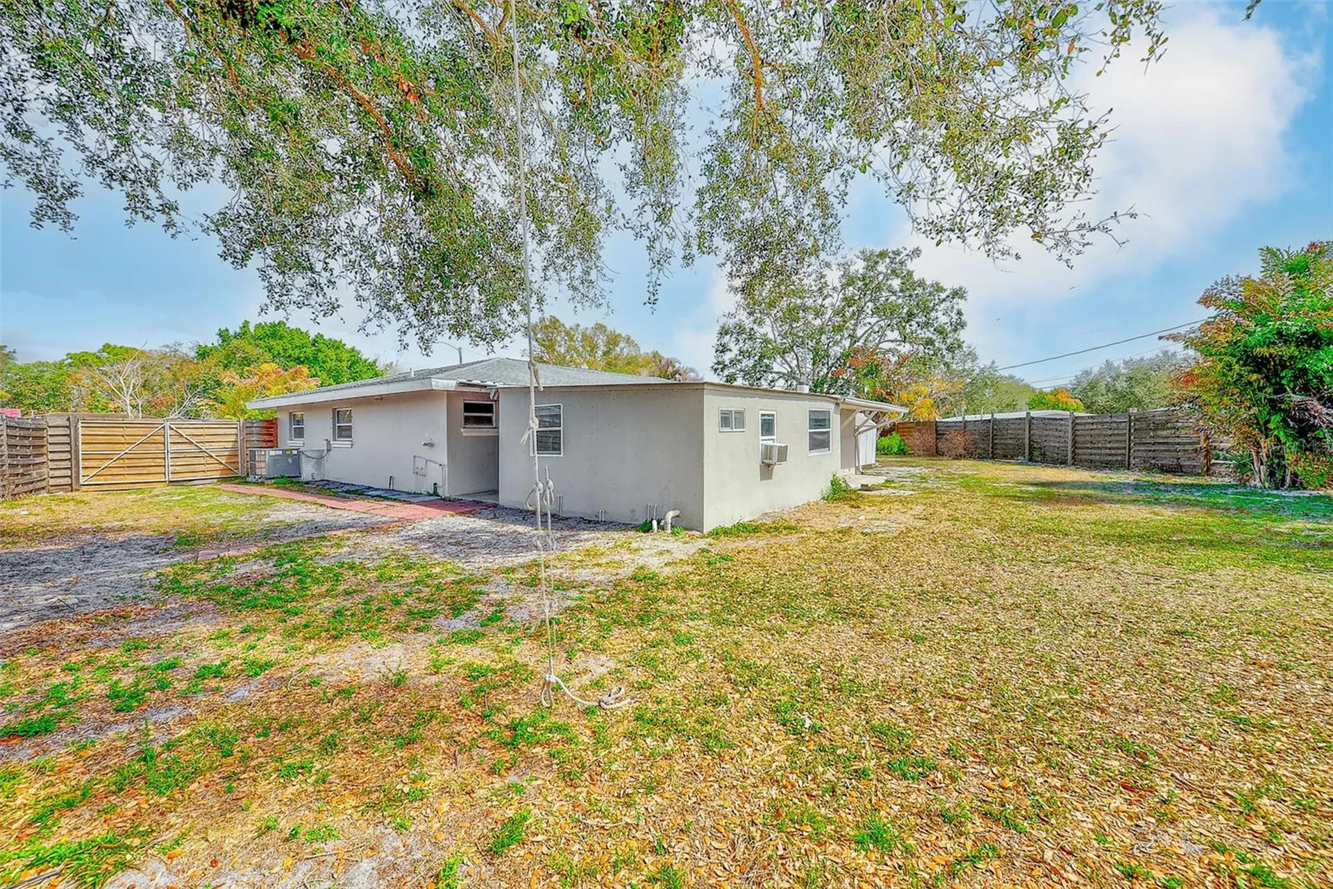 3946 Omega Circle Sarasota FL 34235