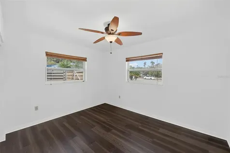 3946 Omega Circle Sarasota FL 34235