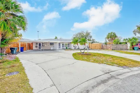 3946 Omega Circle Sarasota FL 34235