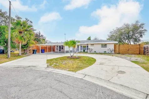 3946 Omega Circle Sarasota FL 34235