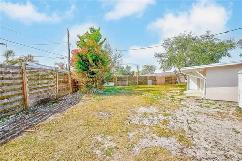 3946 Omega Circle Sarasota FL 34235