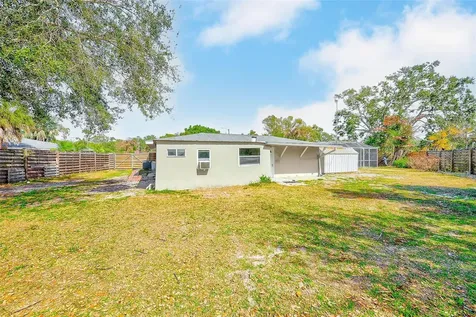 3946 Omega Circle Sarasota FL 34235
