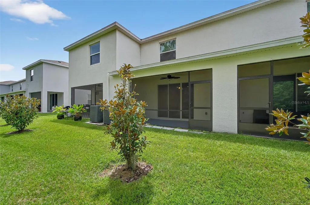 5068 Captain Davis Drive Wimauma FL 33598