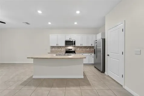 5068 Captain Davis Drive Wimauma FL 33598