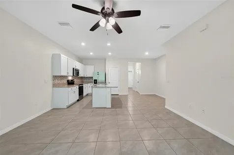5068 Captain Davis Drive Wimauma FL 33598
