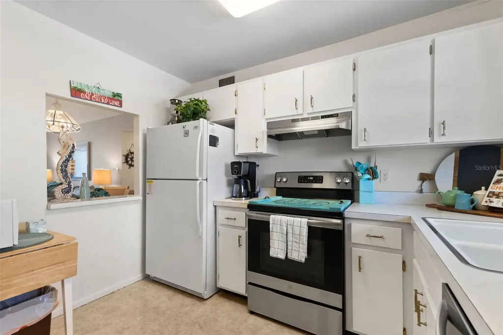 915 Beach Road Sarasota FL 34242