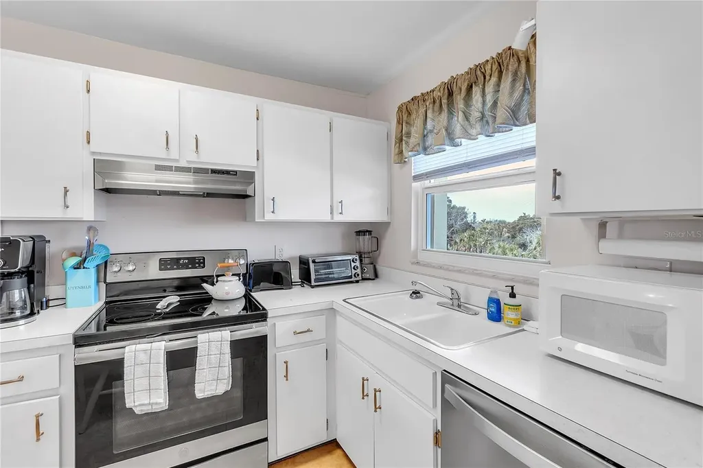915 Beach Road Sarasota FL 34242