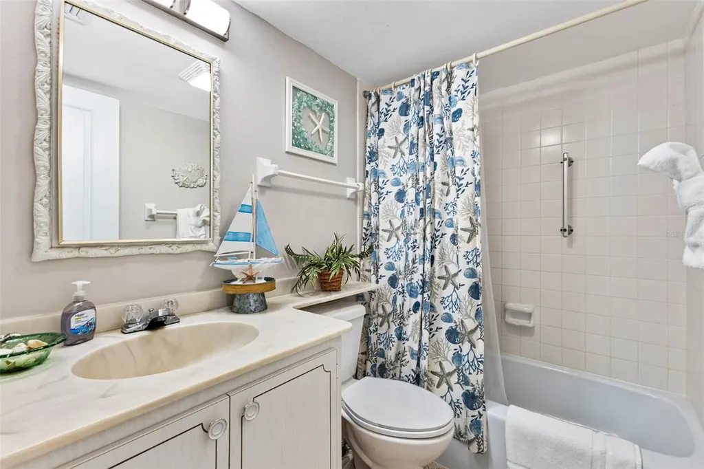 915 Beach Road Sarasota FL 34242