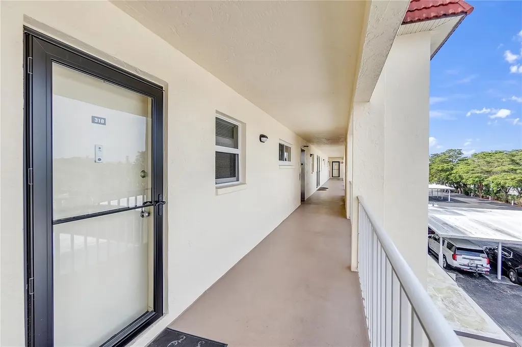 915 Beach Road Sarasota FL 34242